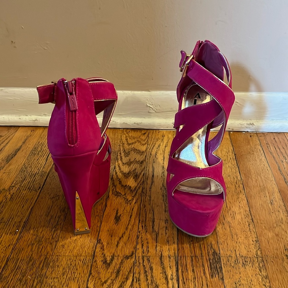 Pink wedge sandal